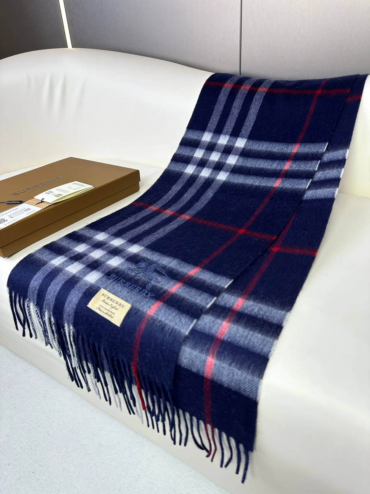 Burberry Reykjavik Noir Nova Check bufanda de cachemira 6