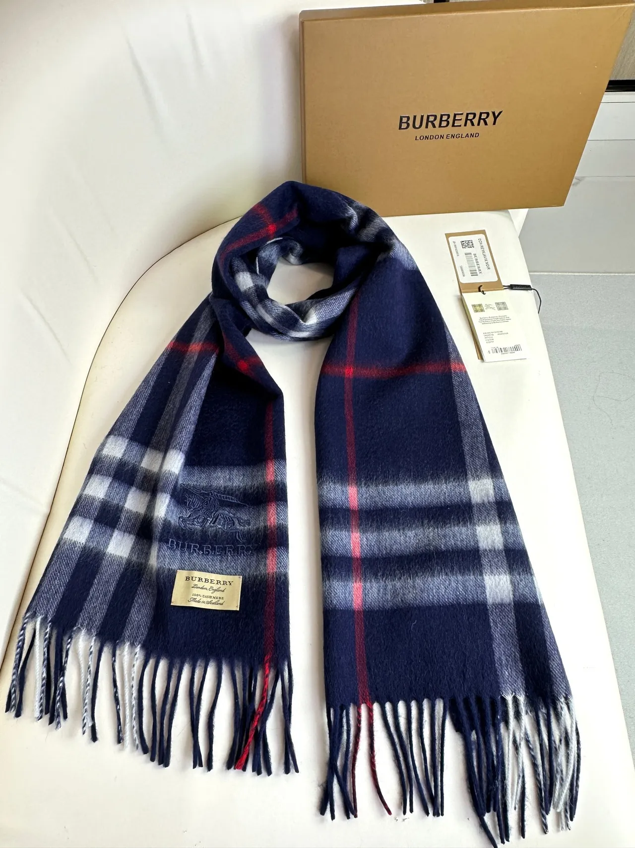 Burberry Reykjavik Noir Nova Check bufanda de cachemira 9