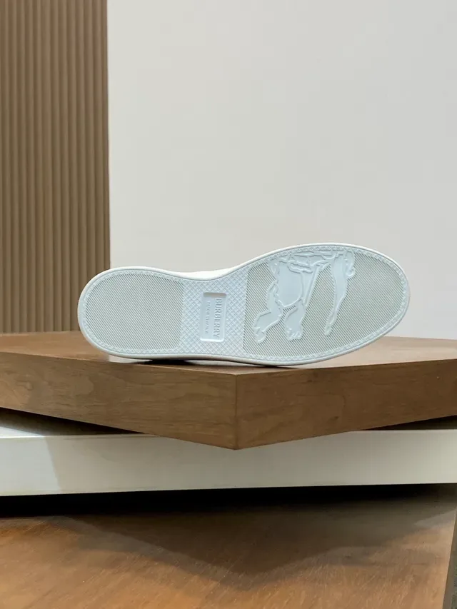 Burberry Blanc Beige Minimaliste Cuir Imprimé à Carreaux Étiquette de Talon Sneakers Lifestyle 2
