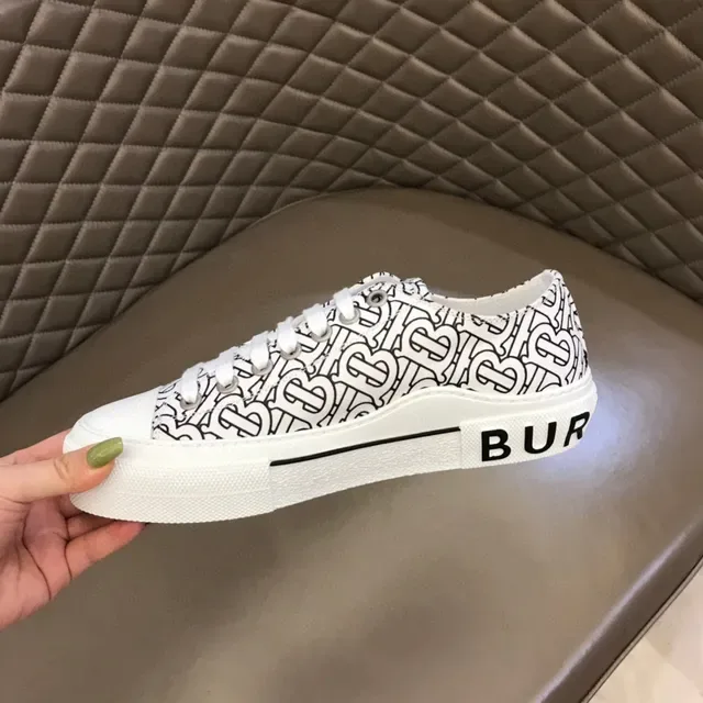 Burberry Blanc et Noir Monogram-Print Toile Semelle Plateforme Lifestyle Sneakers 3