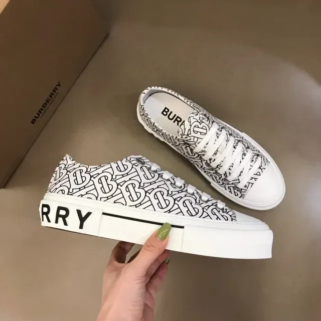 Burberry Blanc et Noir Monogram-Print Toile Semelle Plateforme Lifestyle Sneakers 6