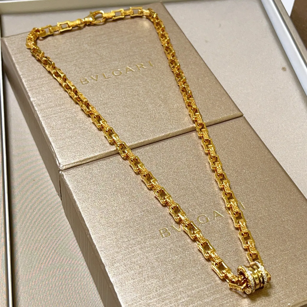 Bvlgari B.zero1 Corrente de ouro e prata com elos de chave grega entalhados colar 7