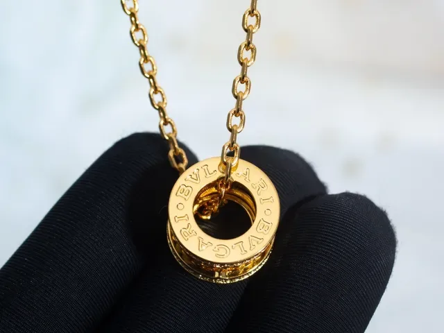 Bvlgari B.zero1 Rotating Triple-Ring Gold and Pavé Necklace 2