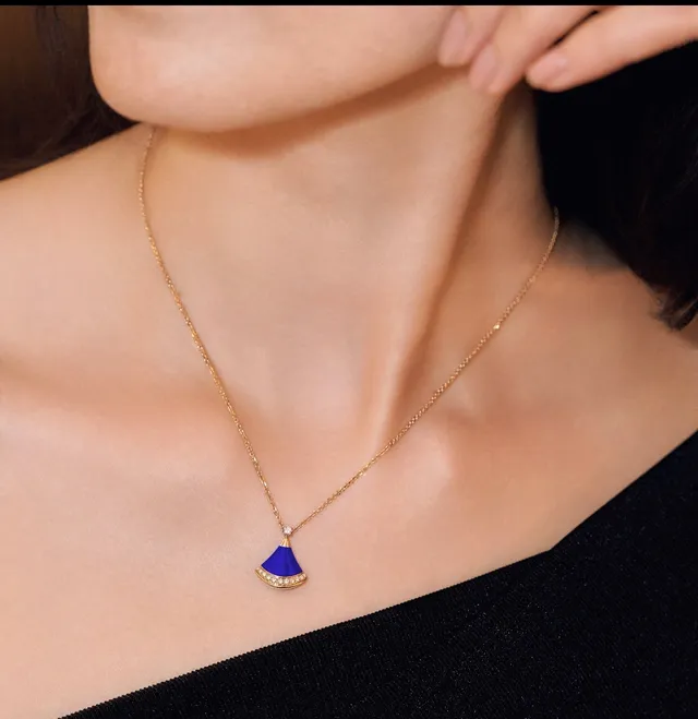 Bvlgari Divas' Dream Collier à l'émail bleu et diamants 3