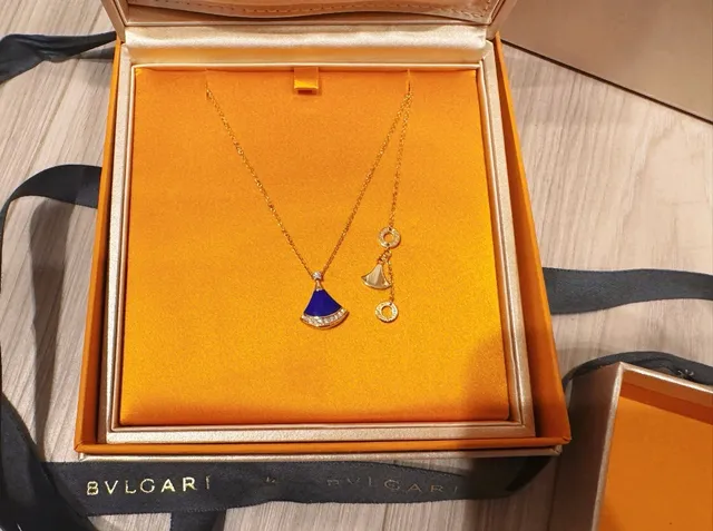 Bvlgari Divas' Dream Collier à l'émail bleu et diamants 6