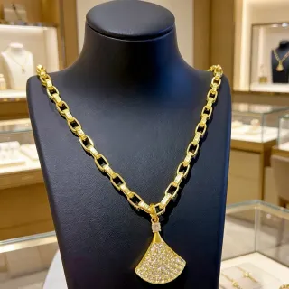 Bvlgari Divas’ Dream Gold Pavé Diamond Fan Pendant Necklace