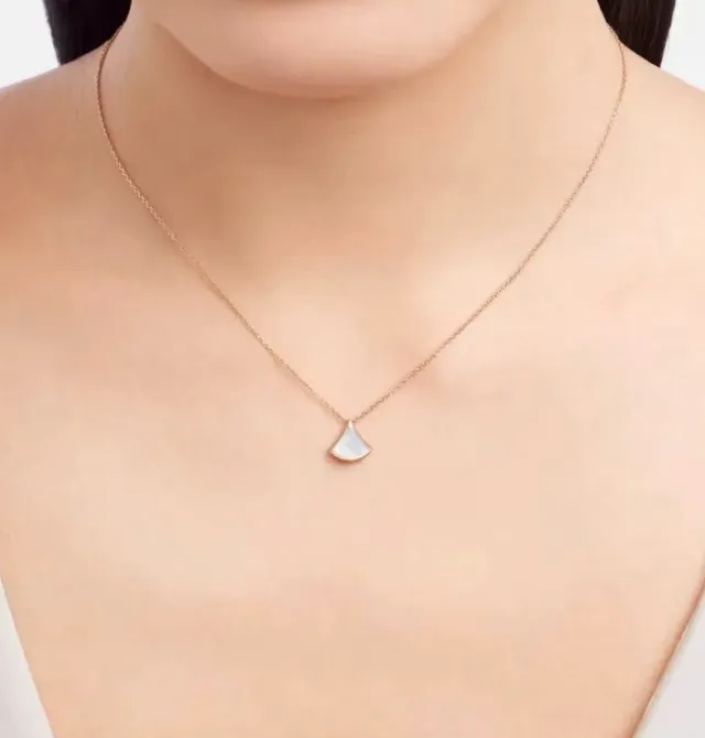 Bvlgari Divas’ Dream corrente de ouro branco pingente em forma de leque colar 8