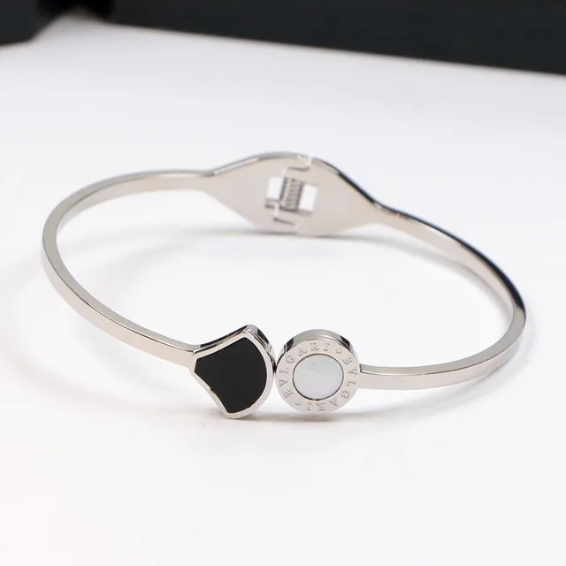 Bvlgari Bracelet Or Noir Bangle à charnière Médaillon Logo 2