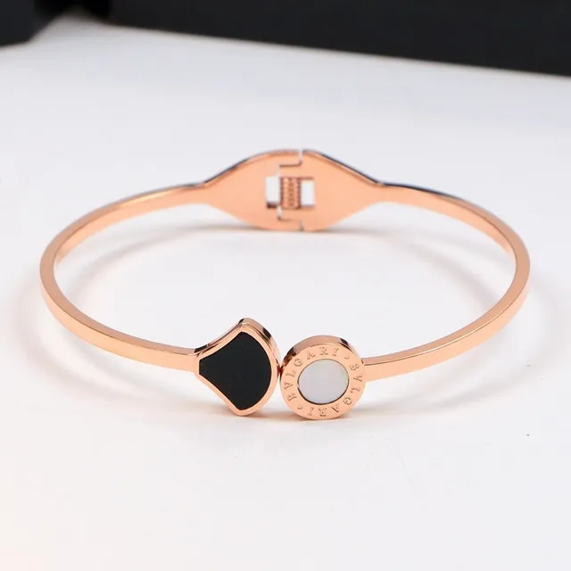 Bvlgari Bracelet Or Noir Bangle à charnière Médaillon Logo 4