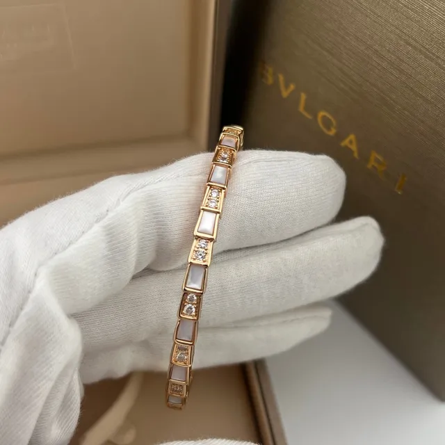Bvlgari Bracelet Or Mère de Perle et Pierres Pavé Segmenté 4