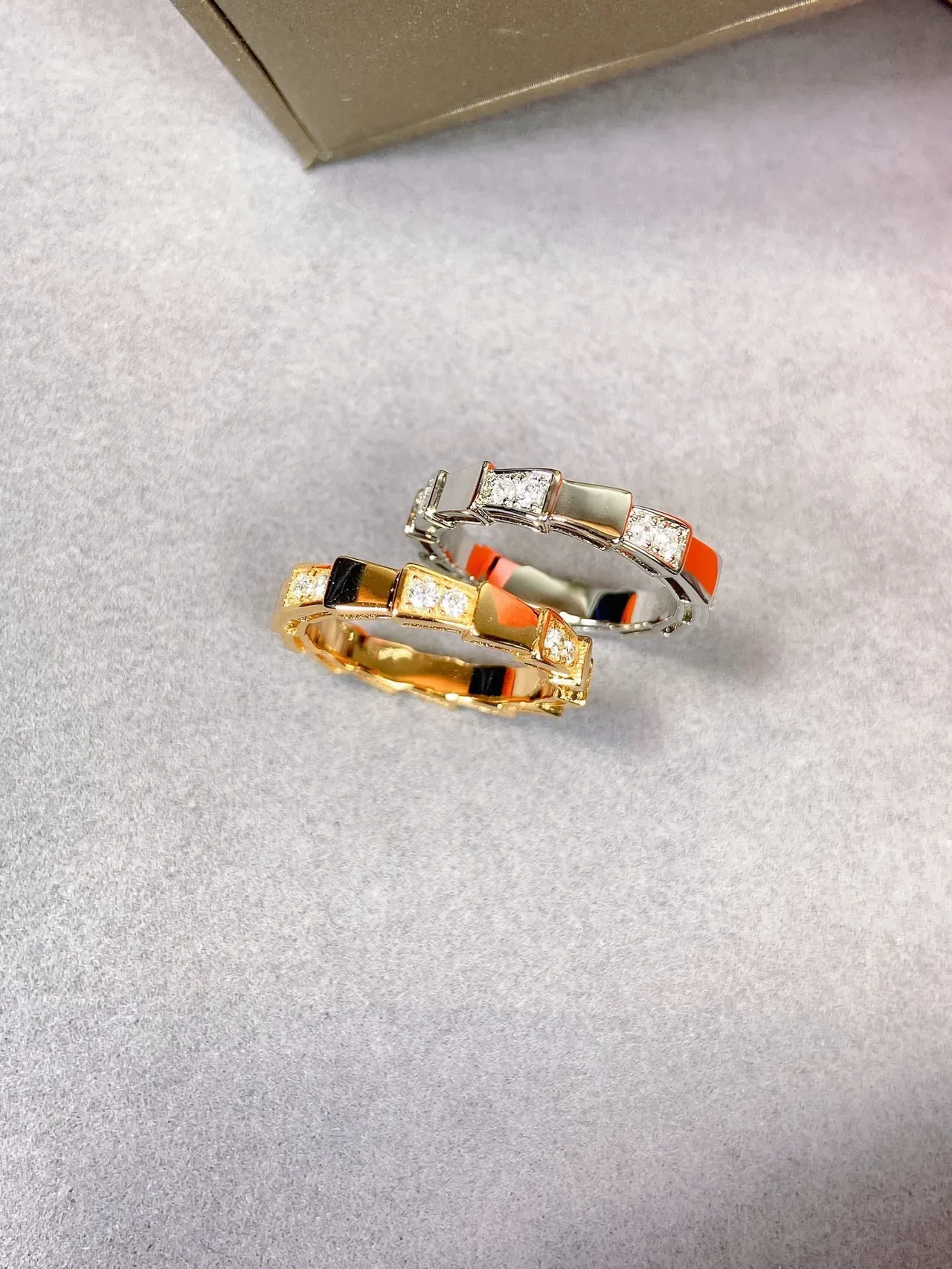Bvlgari Bague Or Multicolore Géométrique Bande Enchaînée Inlay Émail 3