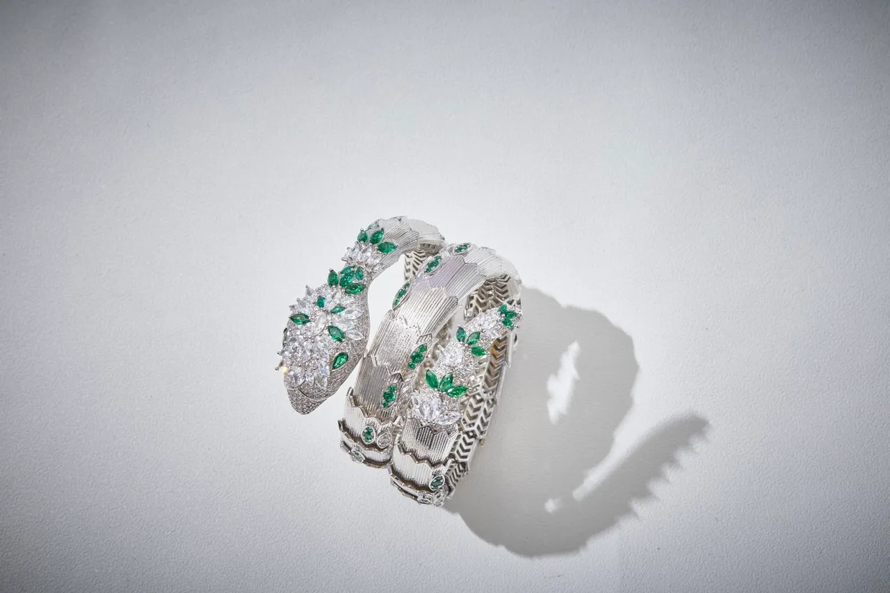 Bvlgari Serpenti Tête Florale Vert et Blanc Gemme Bracelet 5