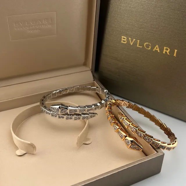 Bvlgari Serpenti Pavé Diamant Tête de Serpent Bracelet 4