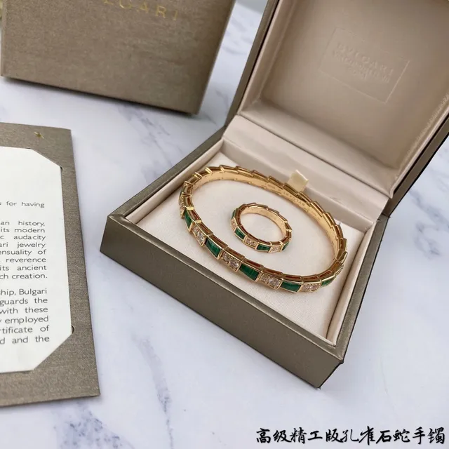 Bvlgari Serpenti Viper سوار مالاكايت ودياموند ذهبي 4