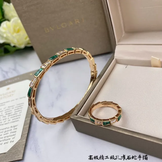 Bvlgari Serpenti Viper سوار مالاكايت ودياموند ذهبي 5