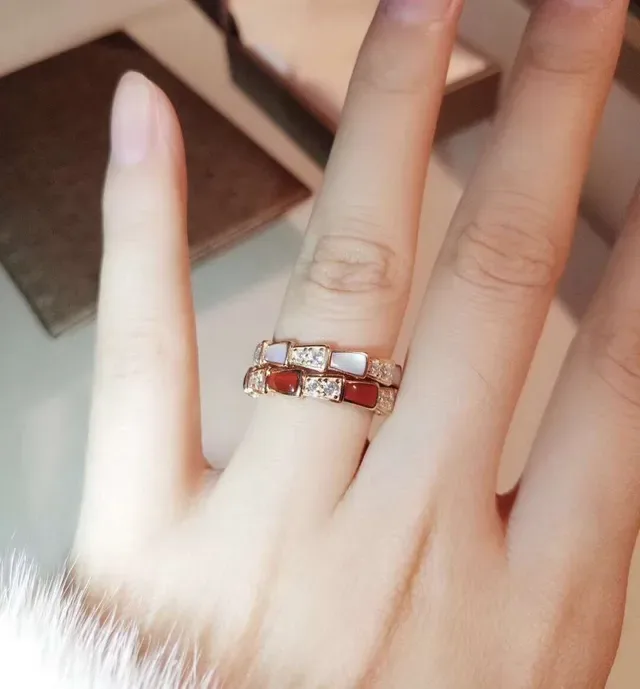 Bvlgari Serpenti Viper Bague Émail Rouge et Cristal Pavé 3