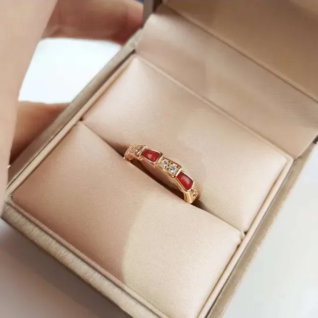 Bvlgari Serpenti Viper Bague Émail Rouge et Cristal Pavé 7