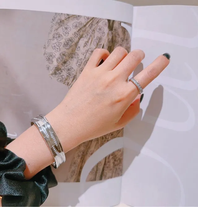 Bvlgari Silver Transparent Double-Band Twisted Wave Motif Bracelet 5