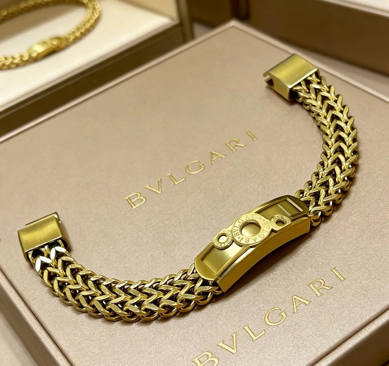 Bvlgari বোনা চেইন গোল্ড-টোন ব্রেসলেট 7