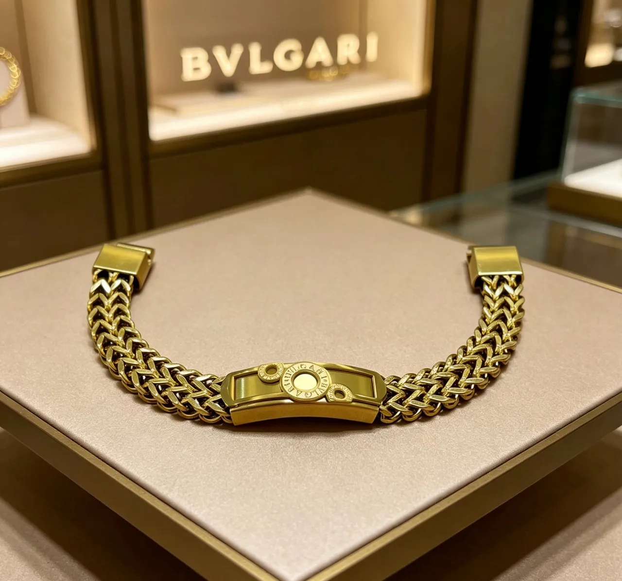 Bvlgari বোনা চেইন গোল্ড-টোন ব্রেসলেট 9