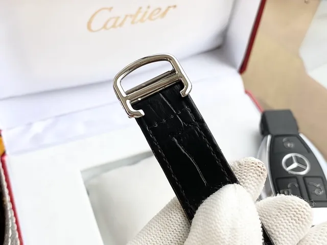 Cartier Ballon Bleu Argenté noir boîtier en forme de coussin saphir bleu cabochon couronne montre mécanique 2
