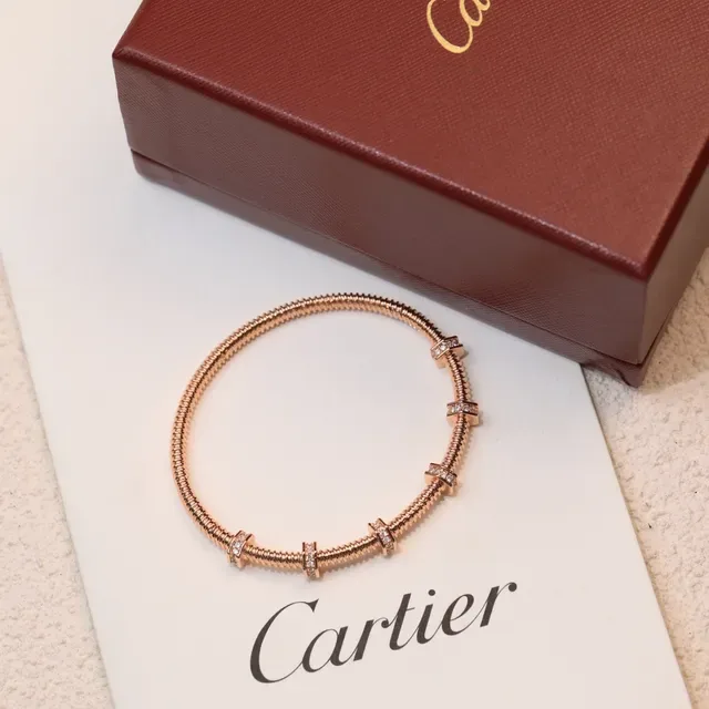 Pulseira Cartier Juste un Clou Ouro Motivos de Porca Hexagonal Tubular Ribeteada 6