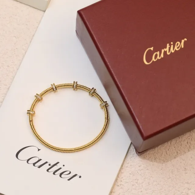 Pulseira Cartier Juste un Clou Ouro Motivos de Porca Hexagonal Tubular Ribeteada 7