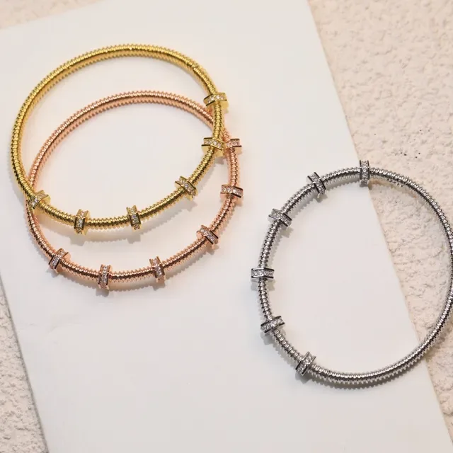 Pulseira Cartier Juste un Clou Ouro Motivos de Porca Hexagonal Tubular Ribeteada 9