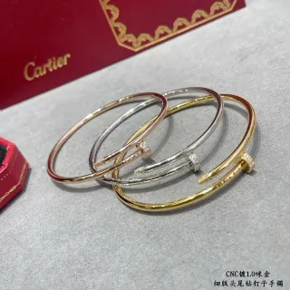 Cartier Juste un Clou सोना और चांदी नेल-हेड मोटिफ पेवे-सेट हीरों ब्रेसलेट