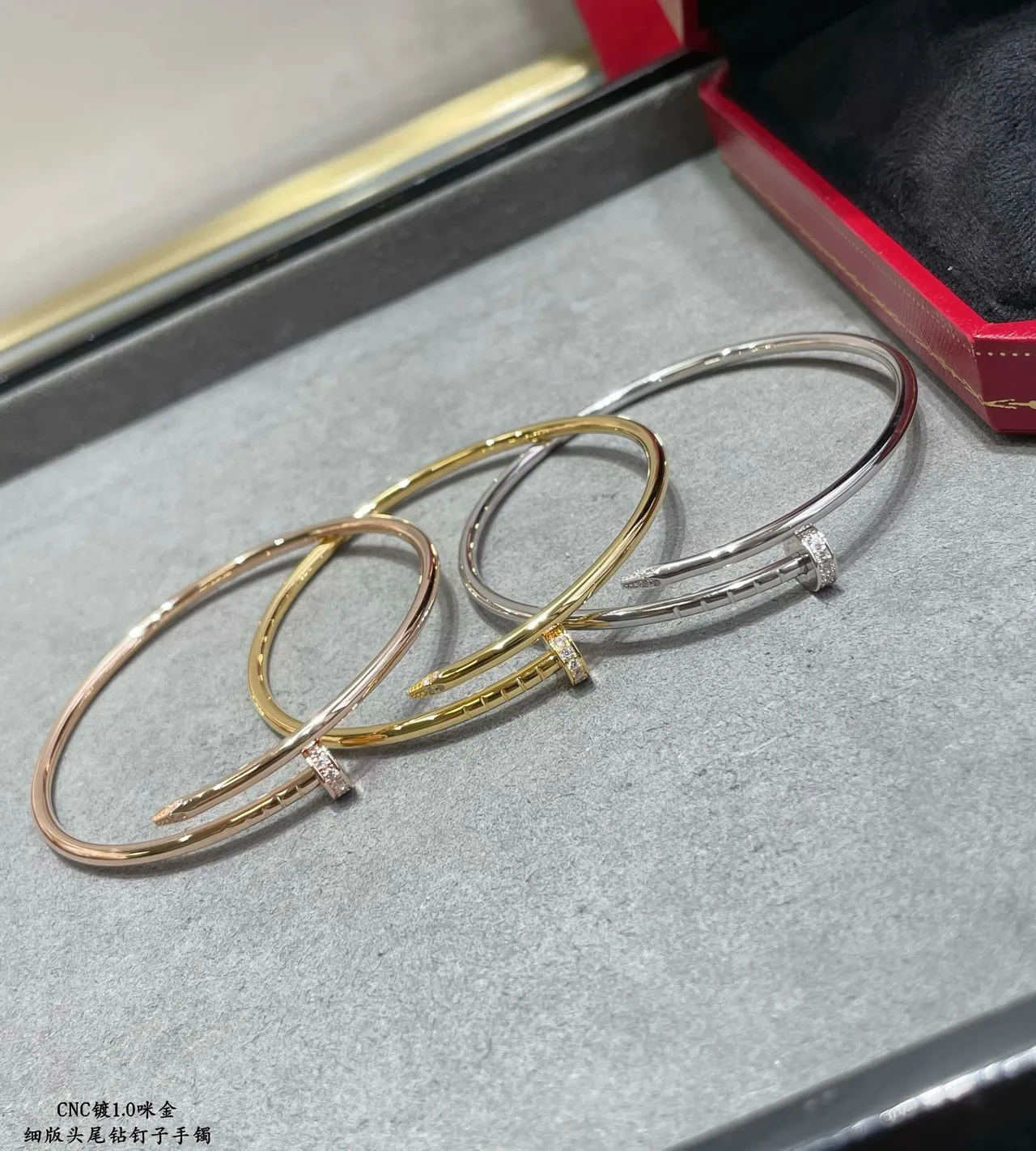 Cartier Juste un Clou Ouro e Prata Motivo de cabeça de prego Pavé-Set Diamantes Bracelete 8