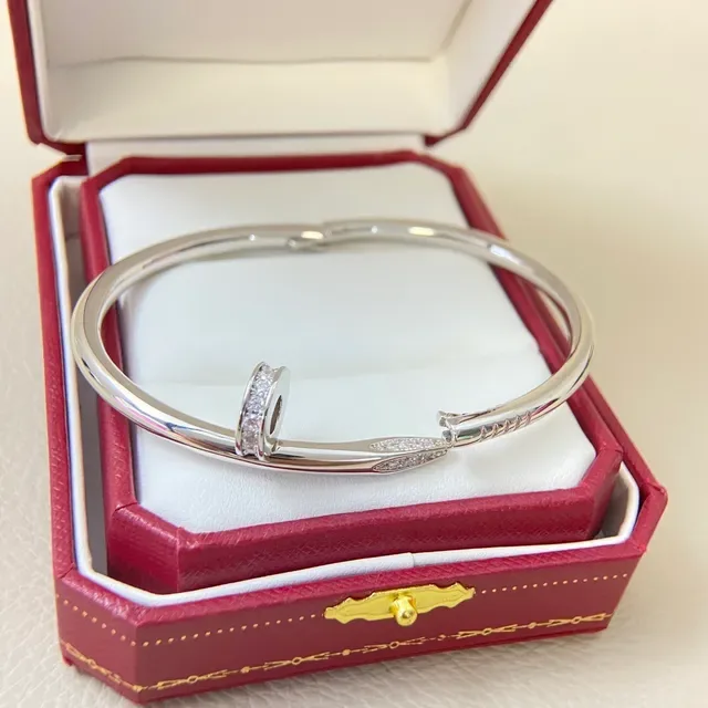 Cartier Juste un Clou Pavé-Set Nail Motif Pulseiras 6