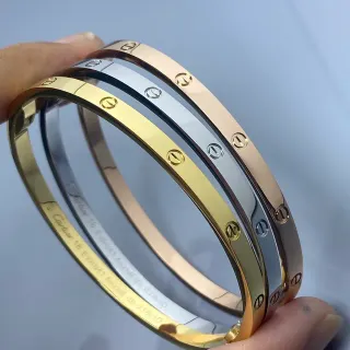 Cartier Love Bracelet तीन रंग चमकदार धातु सटकाए हुए कंगन