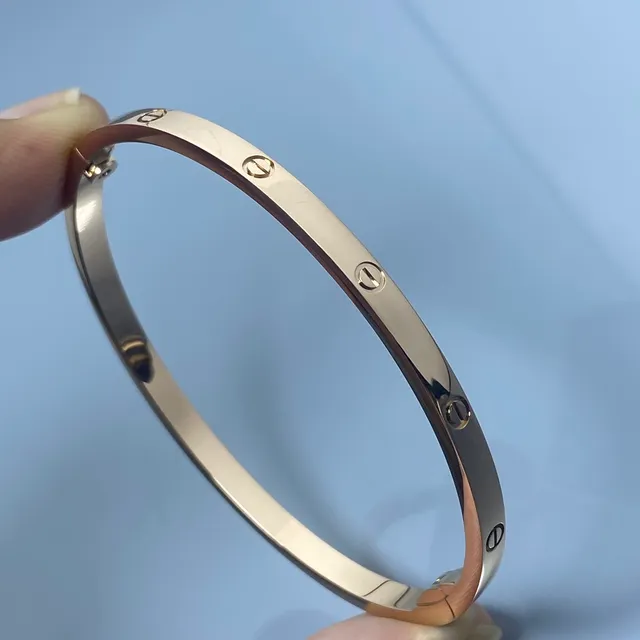 Cartier Love Bracelet ثلاثي الألوان مصقول المعدن أساور متداخلة 4
