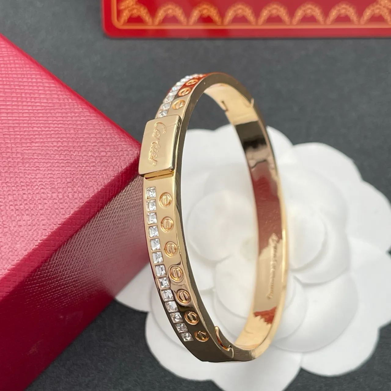 Bracelet Cartier Love or transparent pavé de cristal 5