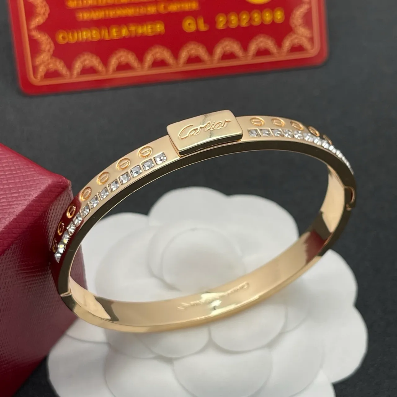 Bracelet Cartier Love or transparent pavé de cristal 7