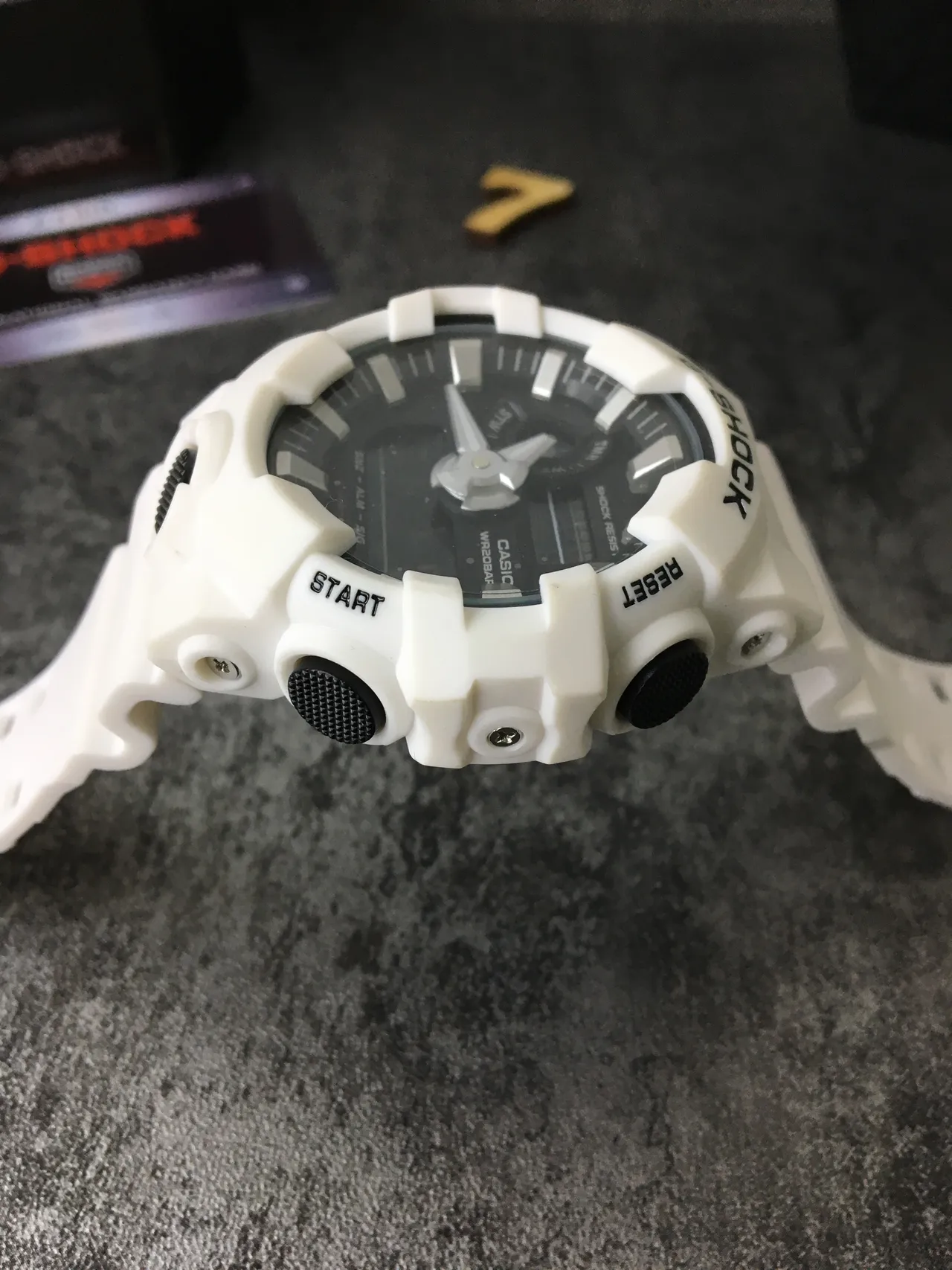 Casio G-Shock GA-100 ساعة رياضية ريزين أبيض 4