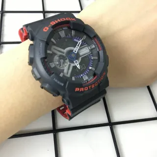 ক্যাসিও G-Shock GA-110 কালো এবং লাল স্পোর্টস ওয়াচ