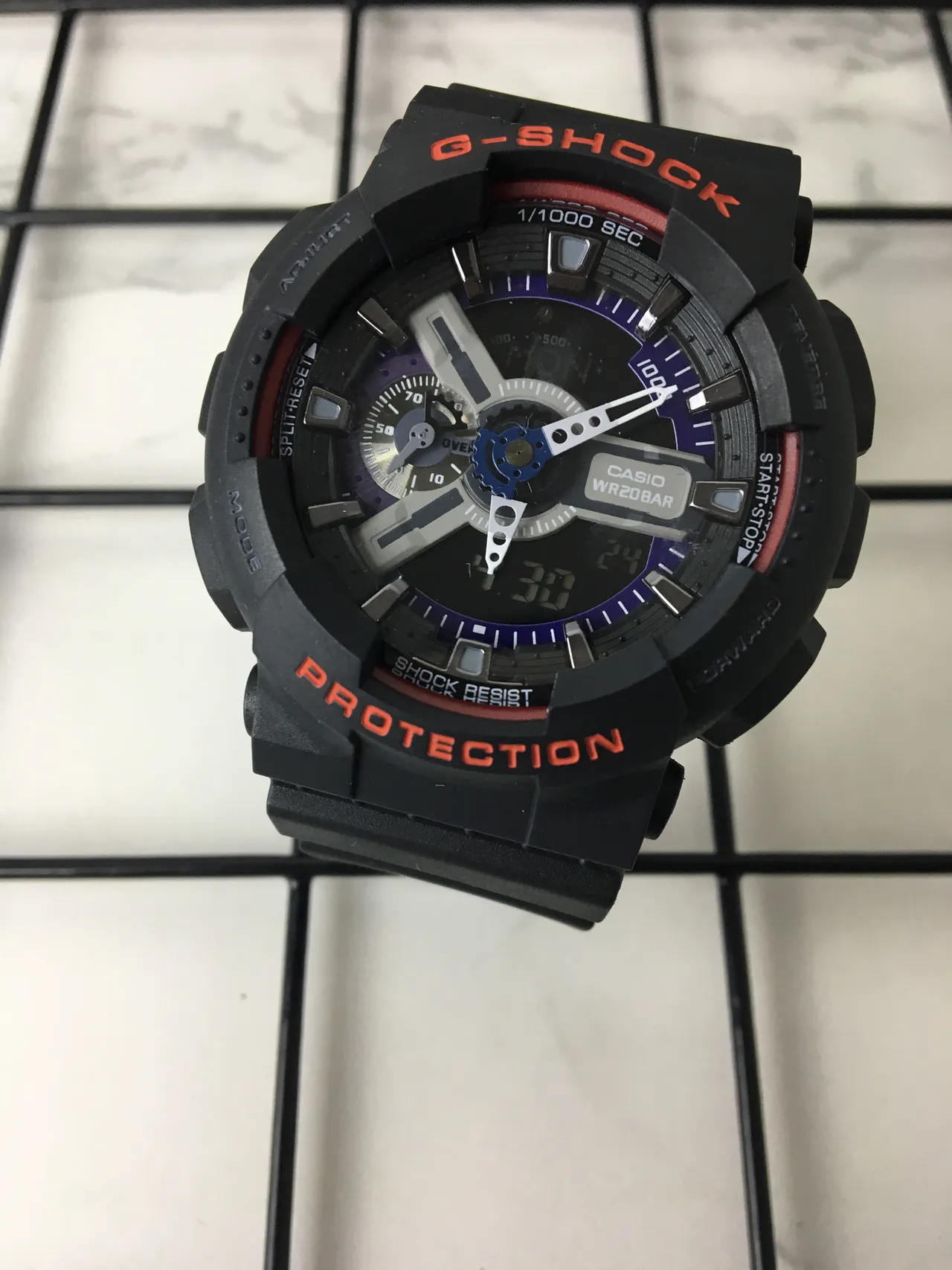 Casio G-Shock GA-110 Montre Sportive Noire et Rouge 2