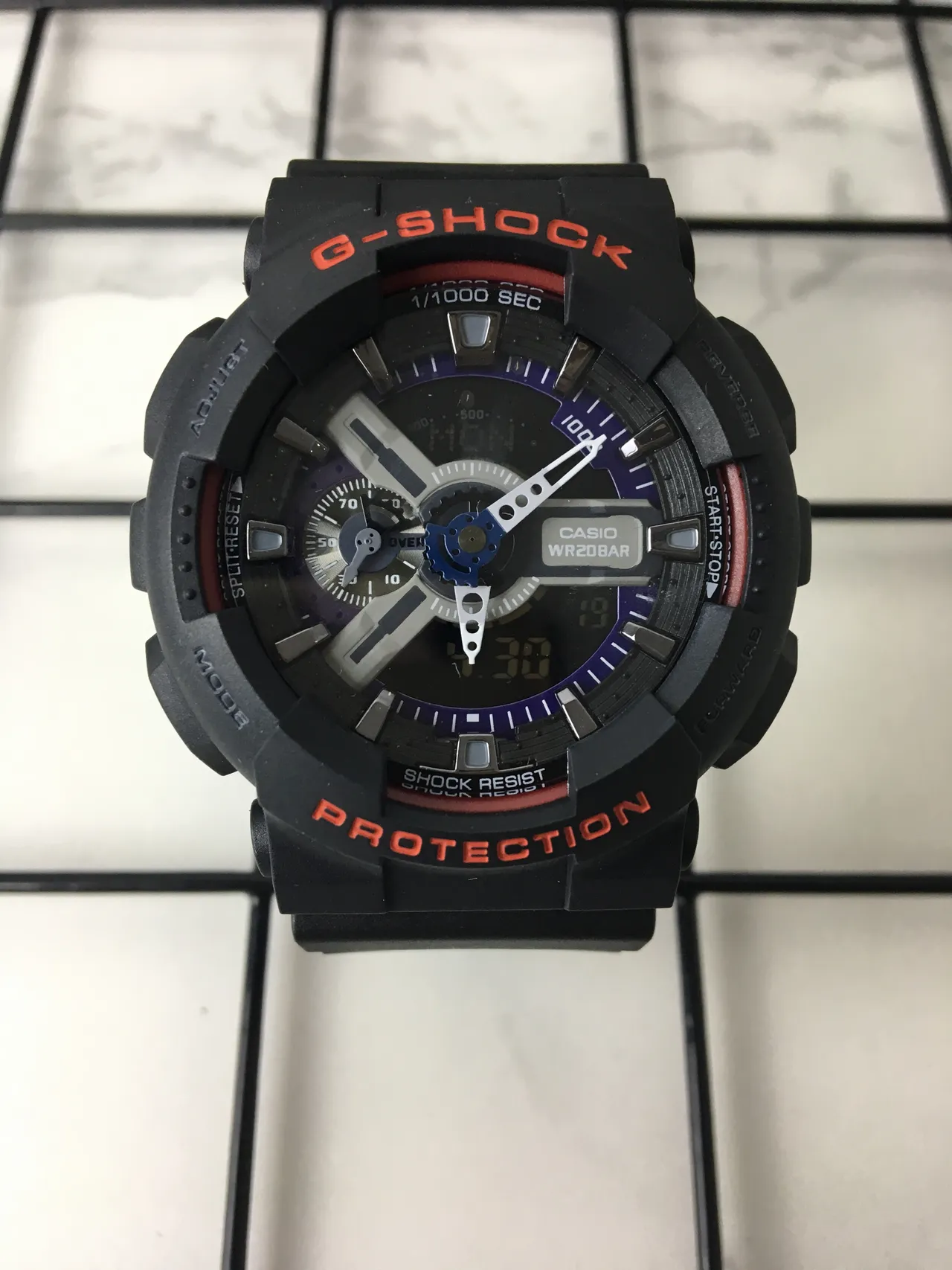 Casio G-Shock GA-110 Montre Sportive Noire et Rouge 3