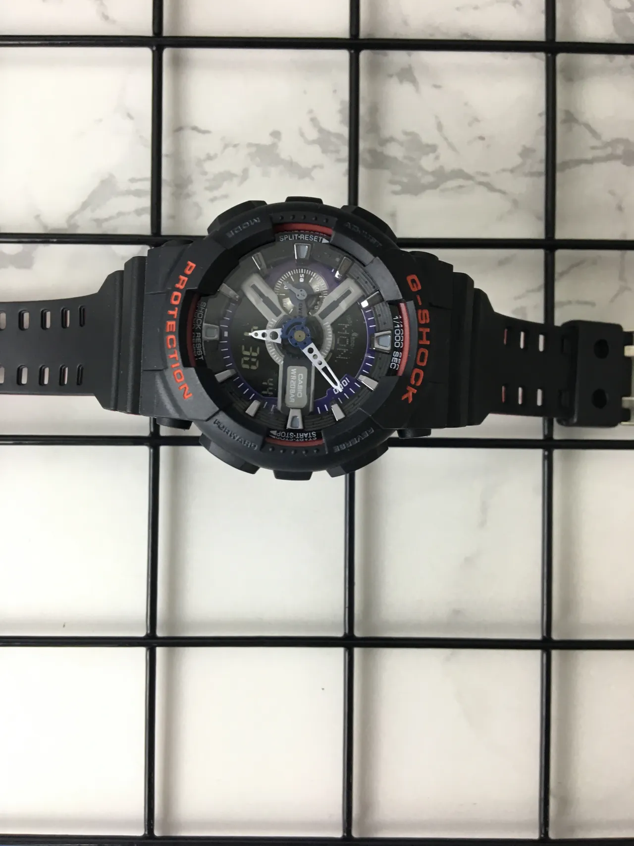 Casio G-Shock GA-110 Montre Sportive Noire et Rouge 5