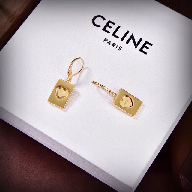 Celine أقراط غير متماثلة شكل قلب نقش ذهبي اللون 3