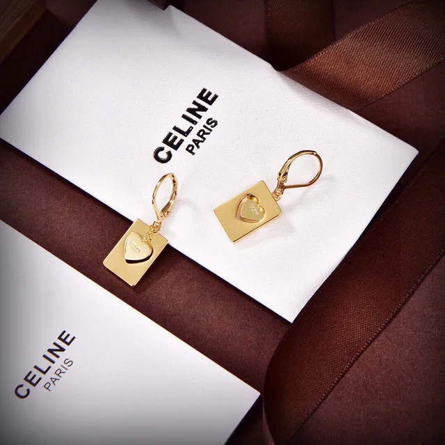 Celine أقراط غير متماثلة شكل قلب نقش ذهبي اللون 6