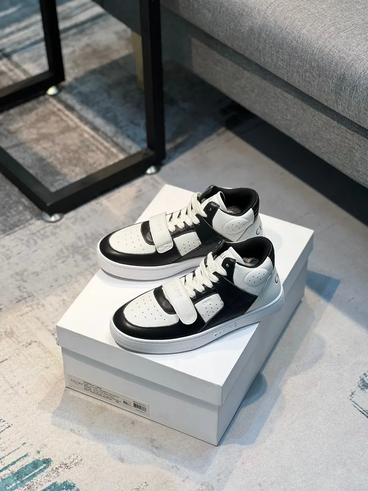 Celine CT-01 Sneakers Lifestyle en Cuir Perforé de Deux Tons Hautes 6