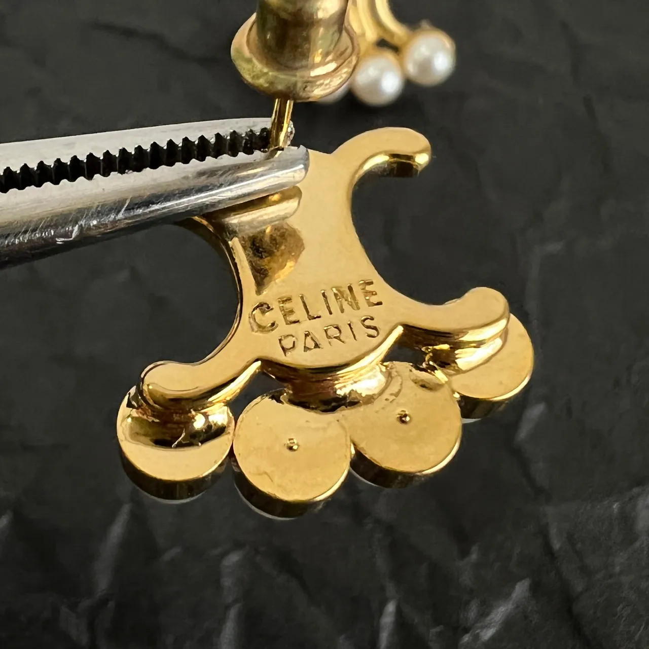 Celine Triomphe Gold-Tone মুক্তা ইয়াররিংস 2