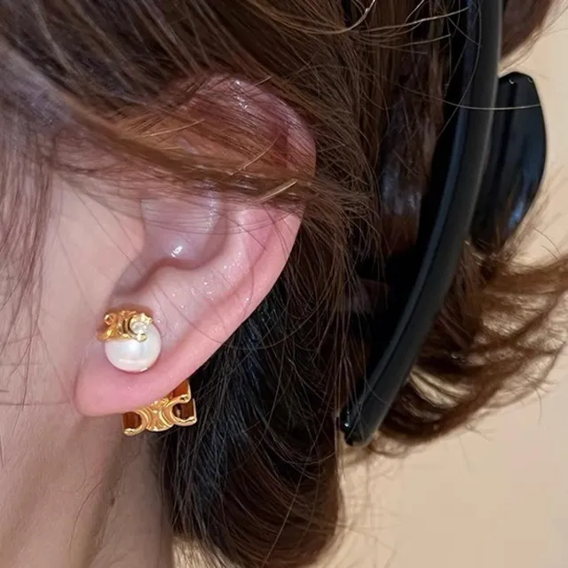 Celine Triomphe Or Blanc Motif Géométrique Perle Cultivée Boucles d'oreilles pendantes 6