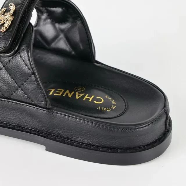 Chanel Preto Dourado Couro de Cordeiro Acolchoado Dupla Alça Slippers de Desliz 5