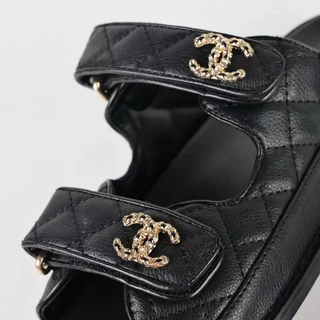 Chanel Preto Dourado Couro de Cordeiro Acolchoado Dupla Alça Slippers de Desliz 7