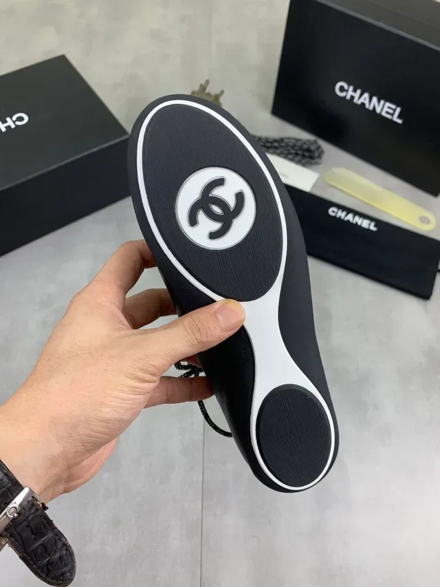 Chanel Black White Knit Upper Leather Toe Cap Lifestyle Sneakers 3