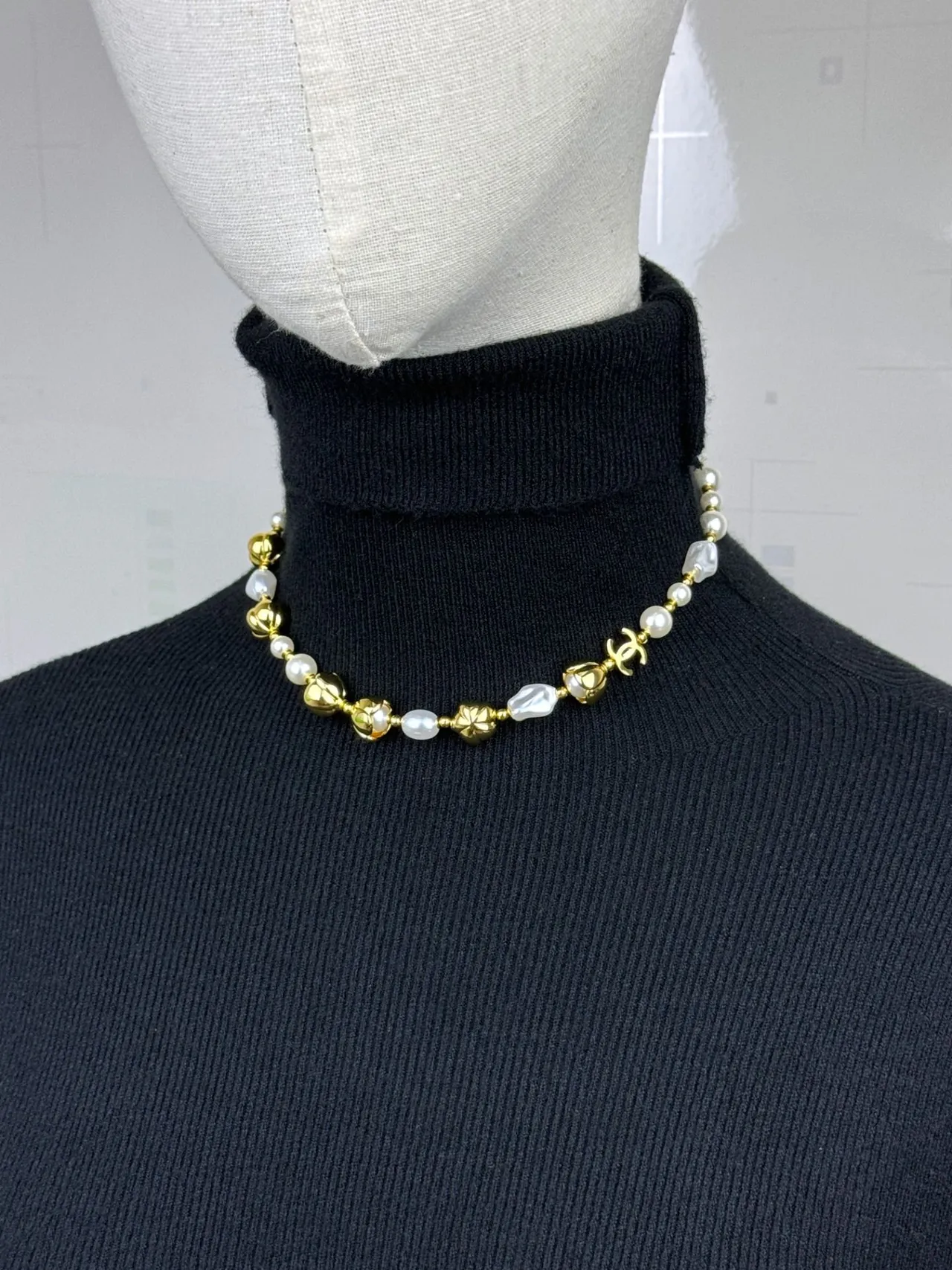 Chanel Camellia Pearl Necklace White Gold Chain Cultured Pearls Necklace 4