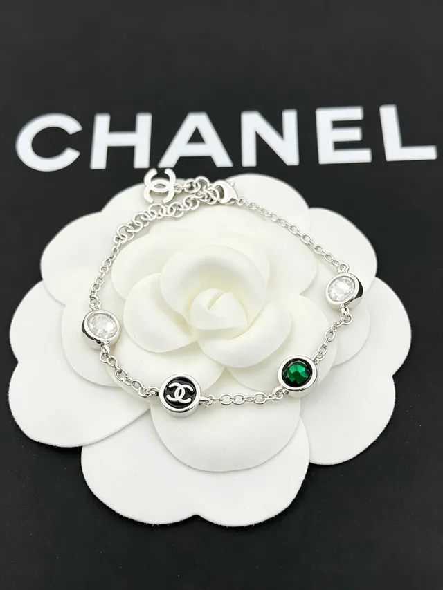 Chanel CC Charm Silver Green Chain Link Faceted Crystal And Stone Charms Bracelet 6